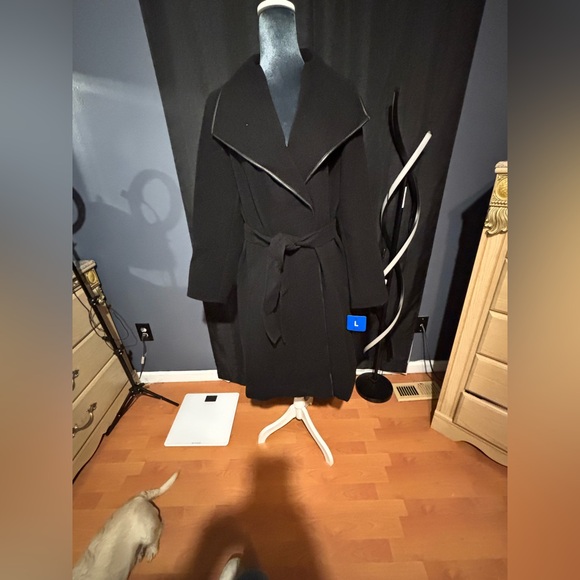 NWT Tahari Black Belted Mid Length Coat Size Large - Picture 5 of 11